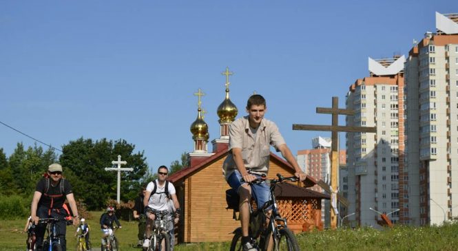 Church communities in Belarus motivate people to ride bicycles